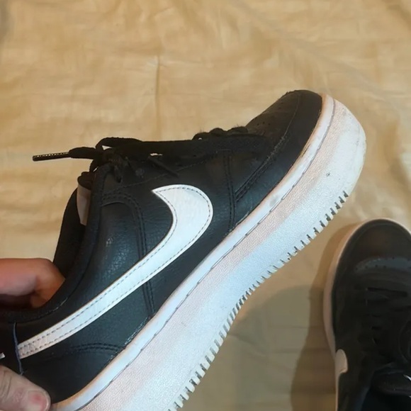 Nike sneakers - Picture 4 of 4